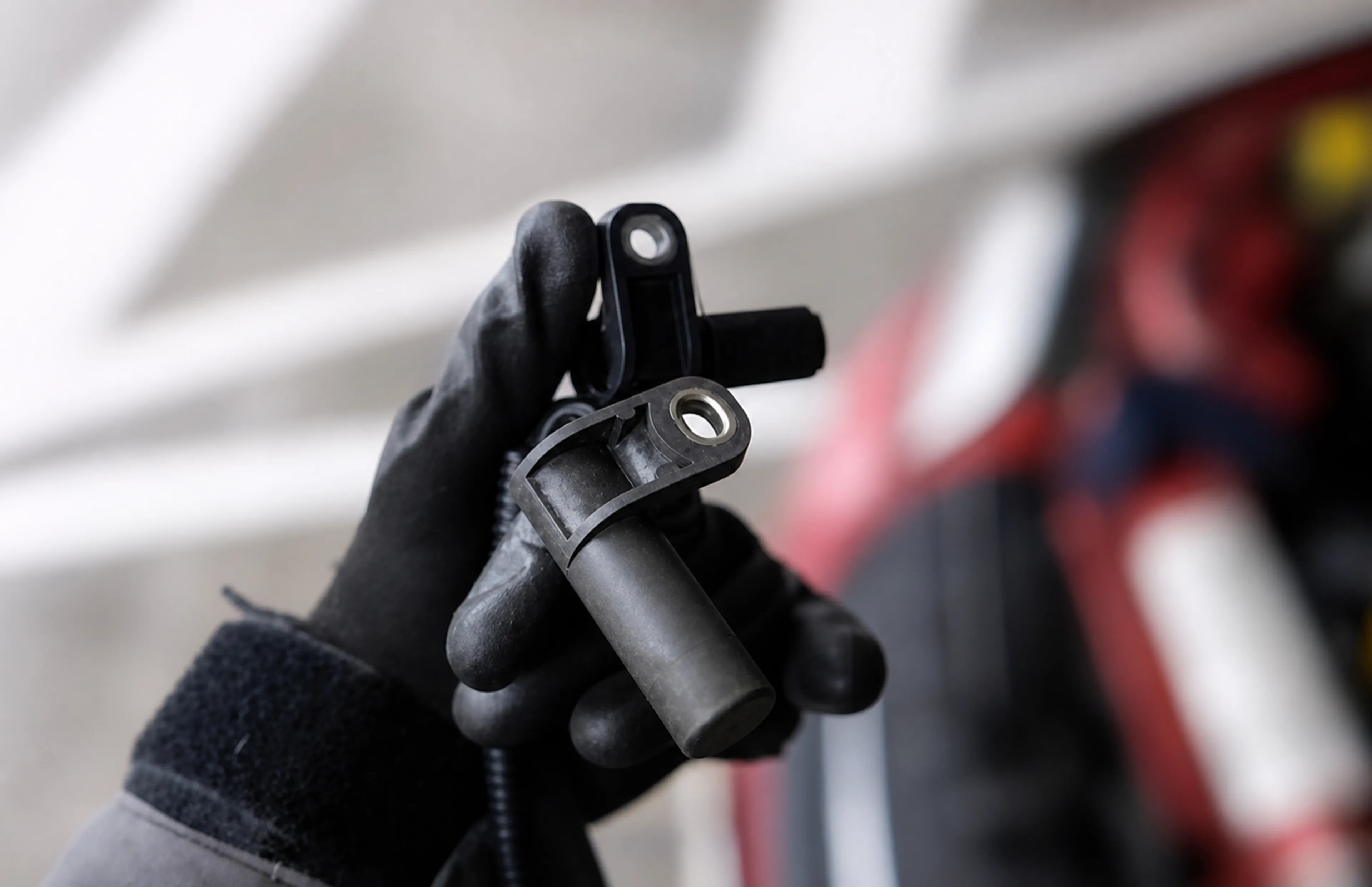 Crankshaft Position Sensor Symptoms: Sensor or Timing Issue?