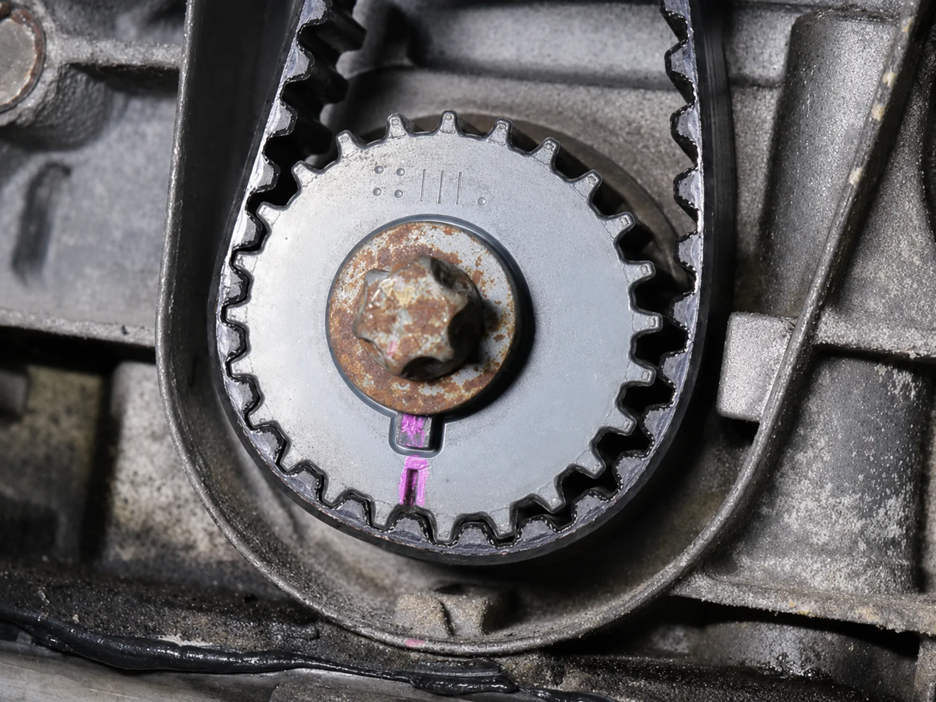 crank mark points to the reference mark